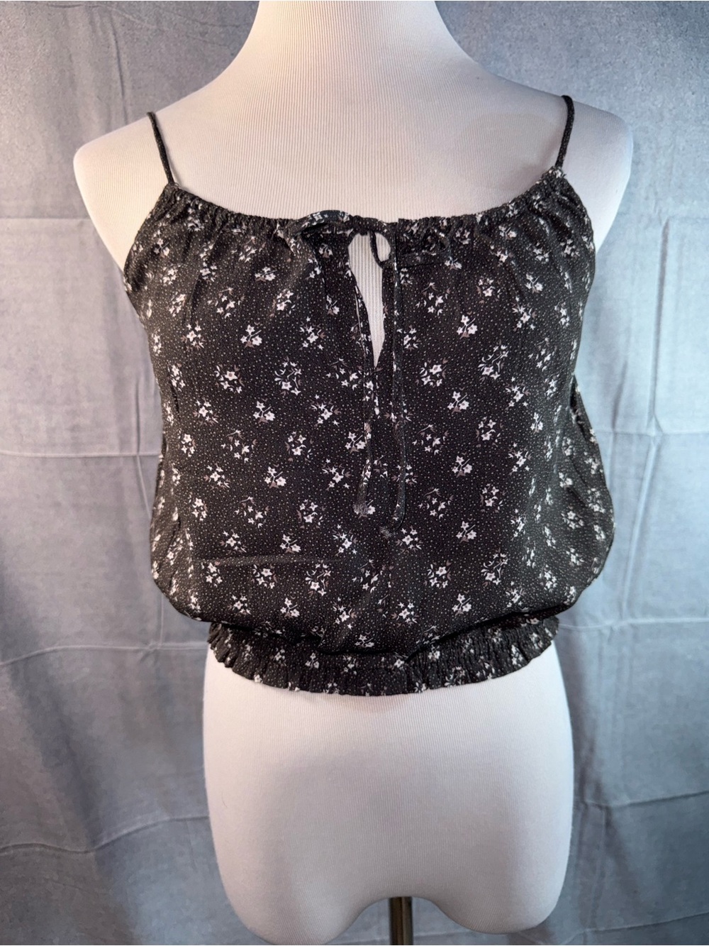 2379-Weekend Black Ditsy Floral Smocked Hem Cami Top